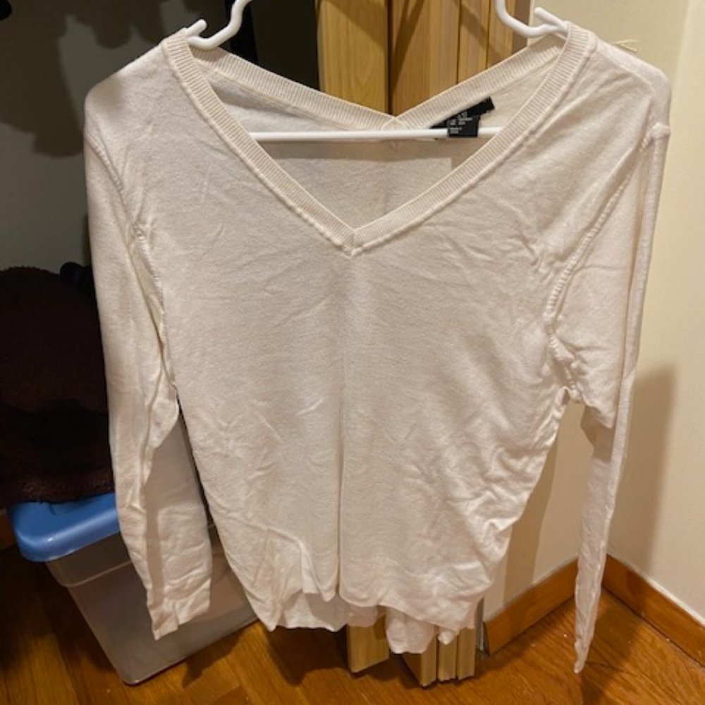 H&M V Neck Long Sleeve Top - Size XS